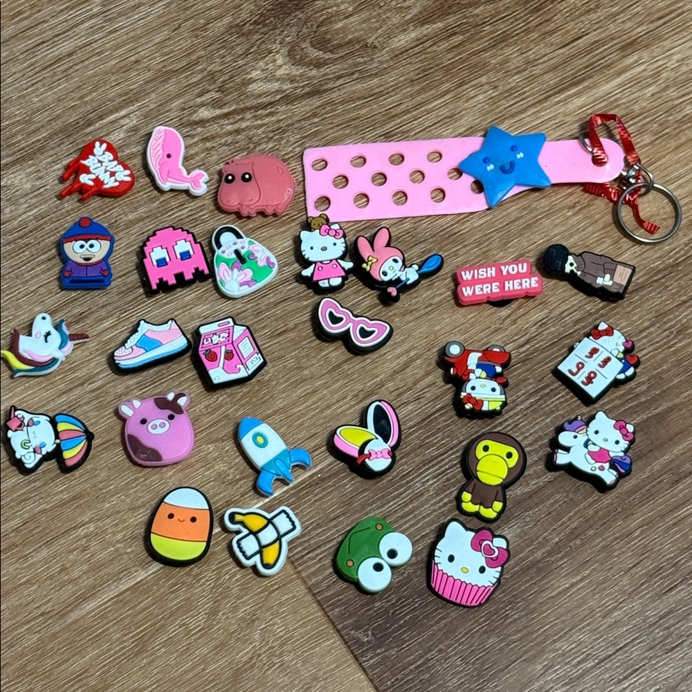 Assorted Jibbitz Lot Of 25 Plus Key Chain